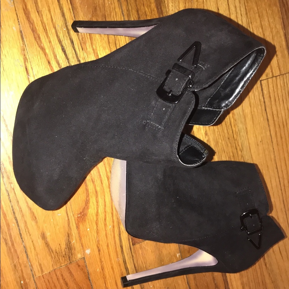 Aldo Booties - Picture 2 of 2